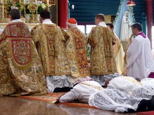 Tradicionālās ordinācijas, 2010. g. (New Liturgical Movement)